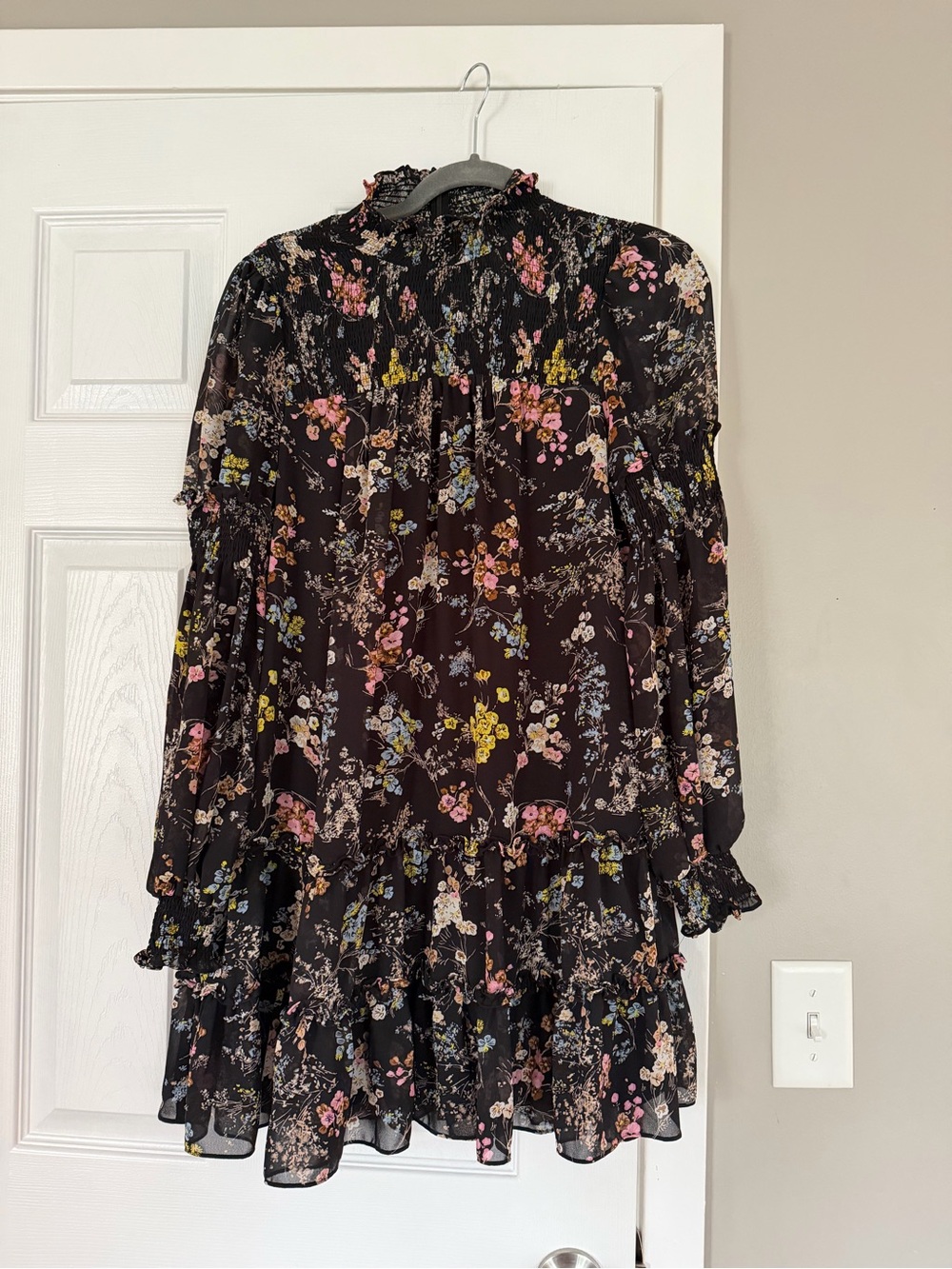 Cinq a sept Black Floral Ruffle Flowy Dress Vacation